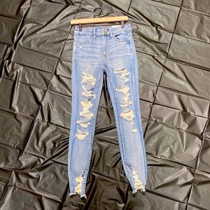 American Eagle High Rise Medium Wash Jeans